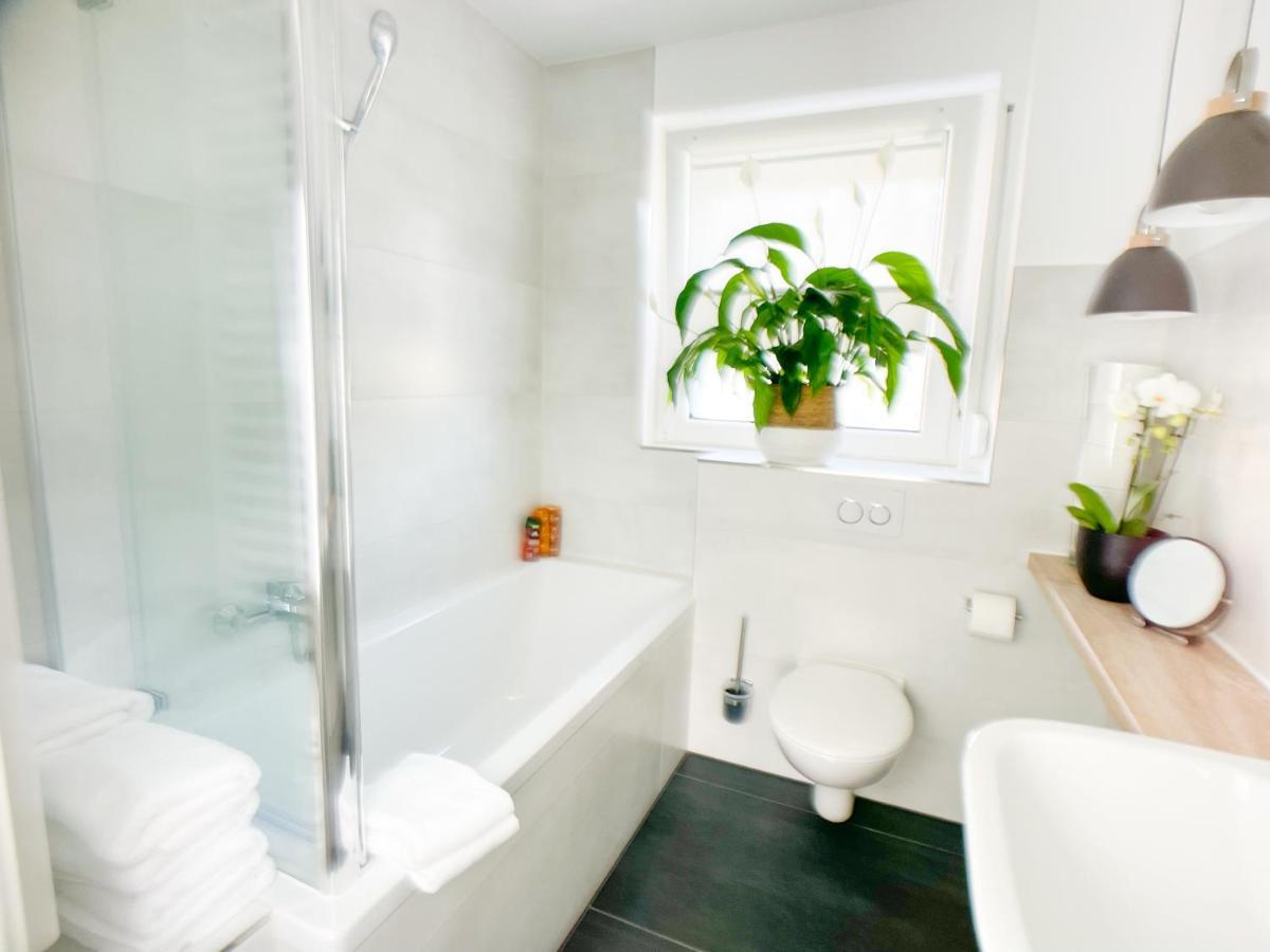 M-Style 01 Apartment Mit Terrasse Und Gasgrill, 24H Self-Check-In, Free Parking, Netflix Nürnberg Exterior foto