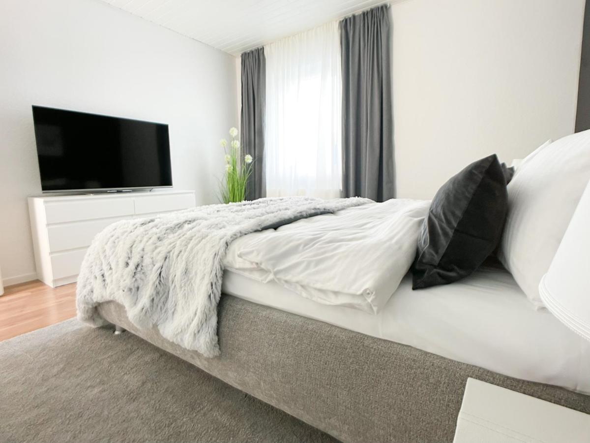 M-Style 01 Apartment Mit Terrasse Und Gasgrill, 24H Self-Check-In, Free Parking, Netflix Nürnberg Exterior foto