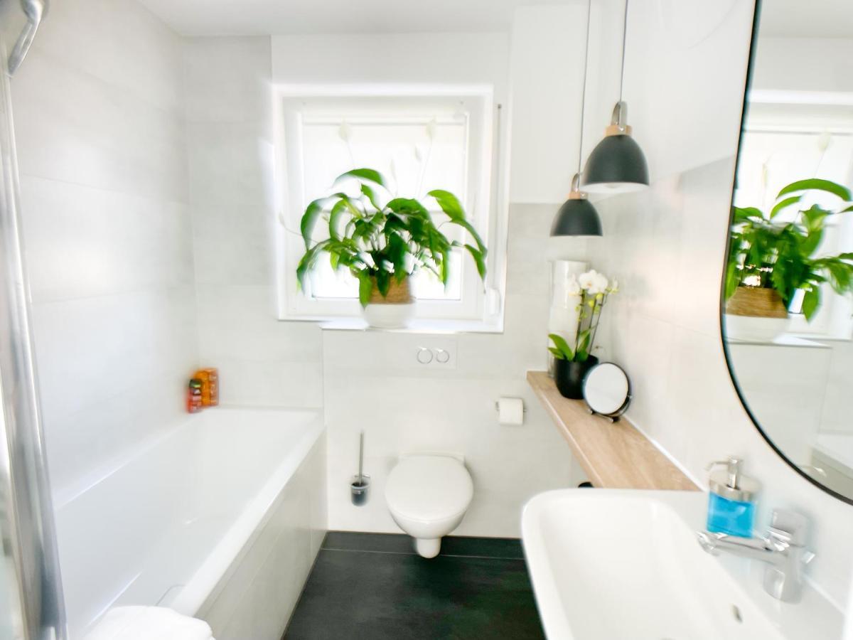M-Style 01 Apartment Mit Terrasse Und Gasgrill, 24H Self-Check-In, Free Parking, Netflix Nürnberg Exterior foto